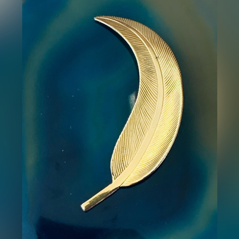Vintage Gold Feather Brooch